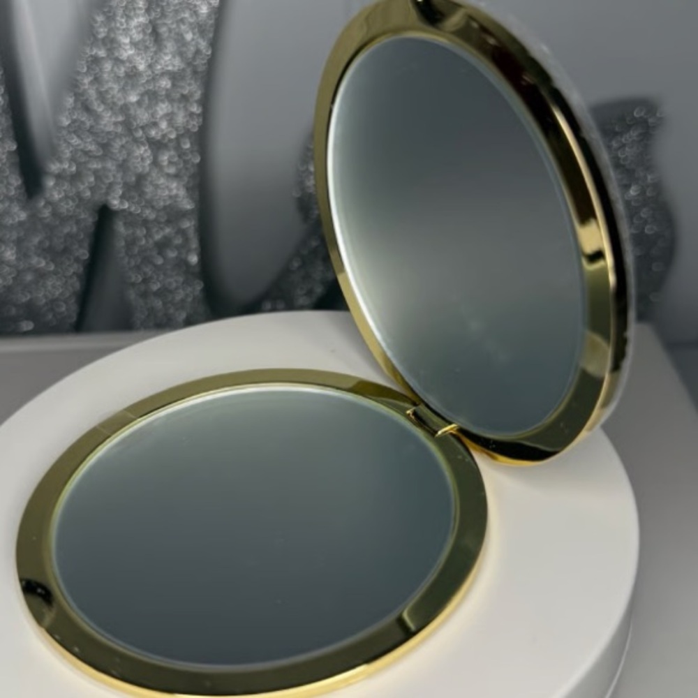 Dior Gold Compact Mirror GWP - Picture 4 of 4